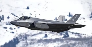 日记[上阳网配资]美F-35B战机，刚出厂就摔了