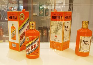 飞天茅台批发价创今年新低，黄牛也“跑路”！白酒股今日集体下跌，贵州茅台跌超3%，公司回应