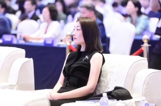 娃哈哈接班风波：传宗馥莉辞去集团职务，或因上城区国资提出质疑