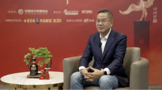 马光远：为刘强东回老家发钱点赞