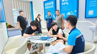 月刊|:联华证券万师傅亮相中国（赣州）第11届家具产业博览会，大放异彩好评如潮