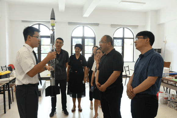 打造教育行业“新质生产力”，海南枫叶国际学校科学教育谱写新篇-第4张图片