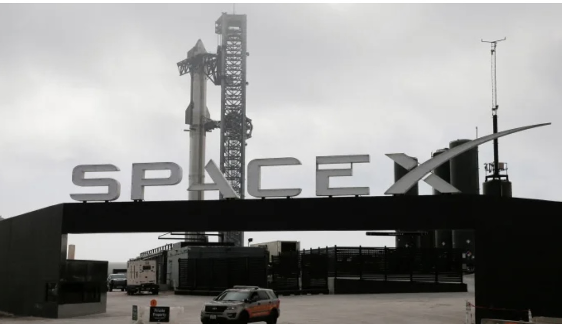 SpaceX第四次试飞成功！星舰成功在海上实现软着陆-第1张图片