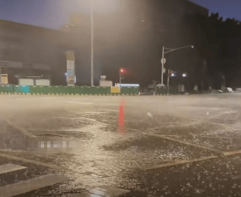 广东的天气有多离谱 网友：广东的雨是包季的吗？-第2张图片