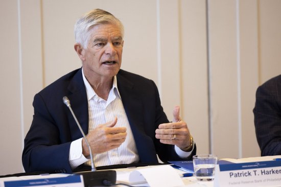 费城联储行长Harker：基于目前的预测 2024年降息一次是适宜之举-第1张图片