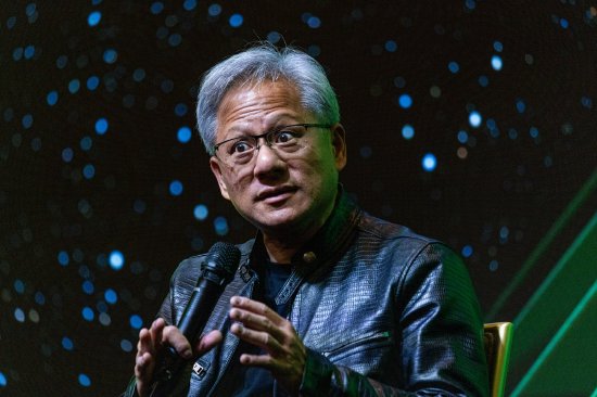 英伟达高管和董事上半年卖股套现超7亿美元 黄仁勋本人也在其列-第2张图片