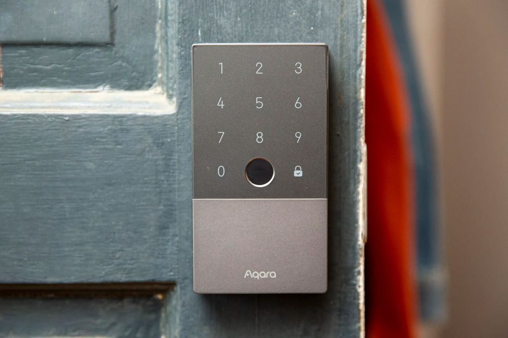 不用掏出 iPhone，苹果 iOS 18 HomeKit 支持免接触开智能锁-第3张图片