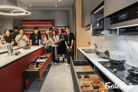 FotileStyle首发旗舰新品慕士塔格系列引燃2024设计上海展 以冰山之父造景悦启幸福生活-第4张图片