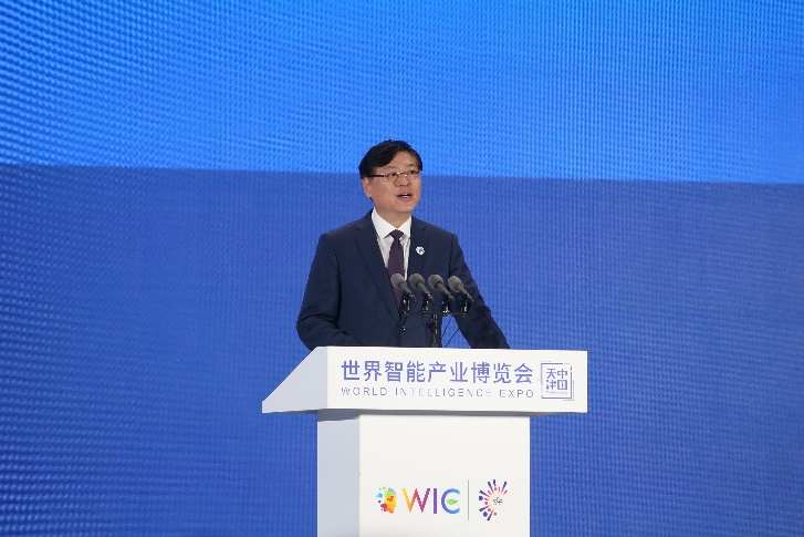 杨元庆：发展新质生产力要以“新”促新 以“智”提质-第2张图片