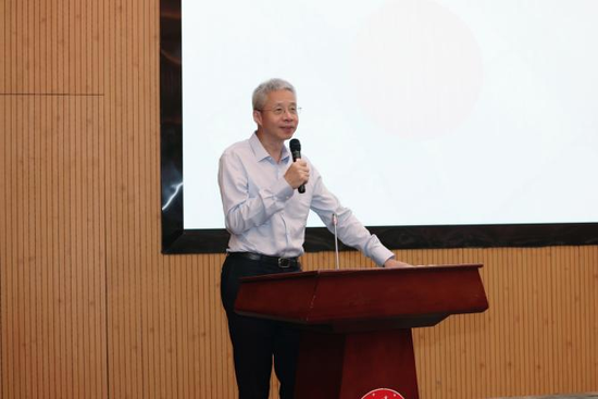 茅台集团2024年战略研讨会召开 梅宏、吴晓波、丁俊杰、李迅雷出席-第6张图片