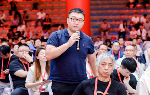 五粮液股东大会：以稳健之姿 积蓄进取之力 开启高质量发展新篇章-第4张图片