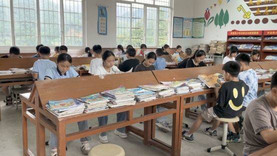 度小满和新华书店启动暑期悦读计划 让孩子们把书带回家-第4张图片