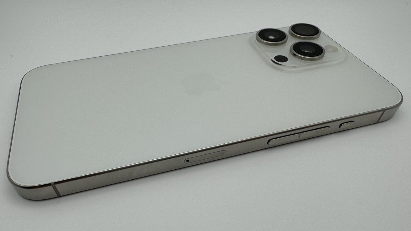 iPhone 15 Pro Max 原型机上手，初探被苹果取消的触觉音量 / 电源按钮-第6张图片