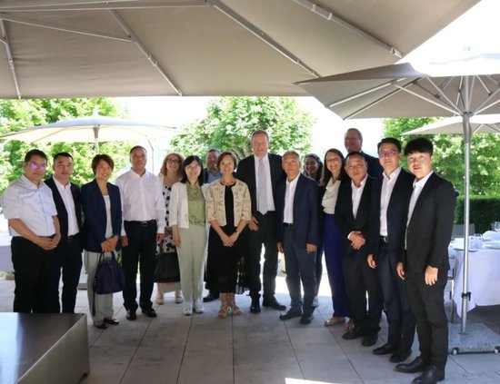 中国酒业协会宋书玉理事长一行赴日内瓦出席世界烈酒联盟会议-第1张图片