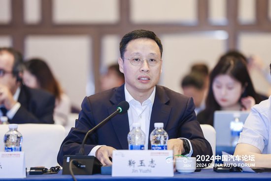 华为靳玉志：今年在智能座舱中引入千悟大模型，实现从人控车迈向车懂人-第1张图片