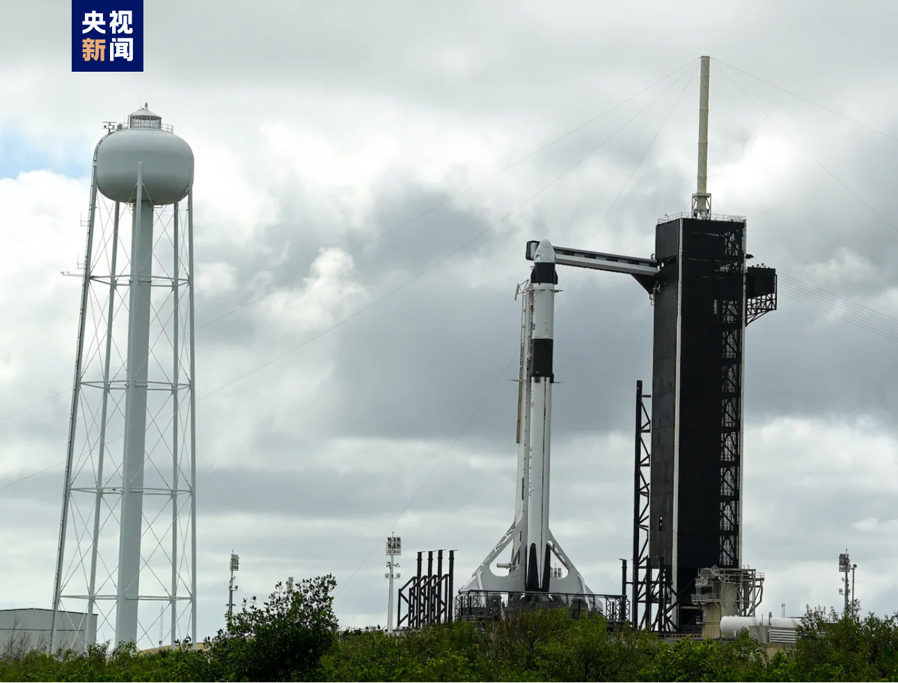 发生罕见爆炸！“猎鹰9”火箭7年多来首次发射失败！马斯克、SpaceX发声-第1张图片