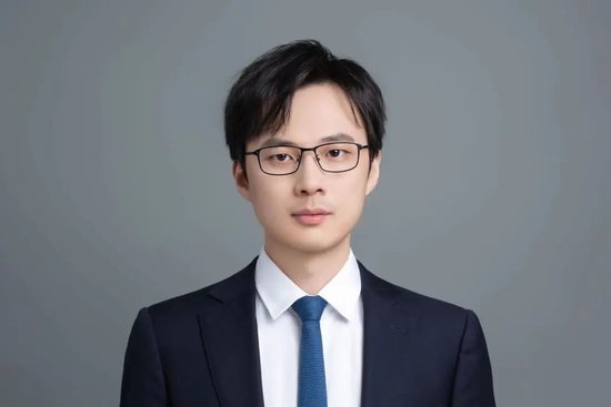不上非诚勿扰，鑫元基金90后基金经理刘俊文征婚不走重复路！又帅又有硬实力，他看好这两大板块！-第2张图片