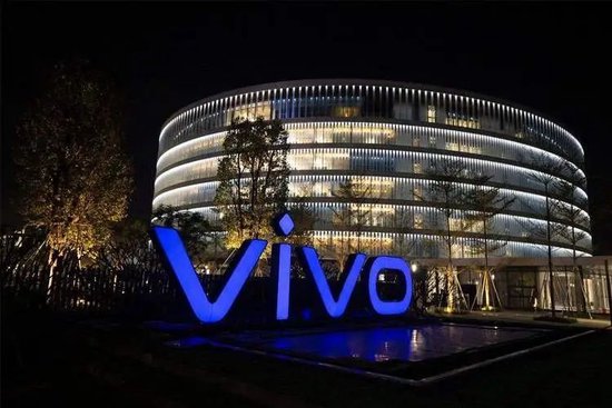 年利率高达36%的丰融借钱，背靠vivo向1.22亿用户挥舞镰刀-第1张图片
