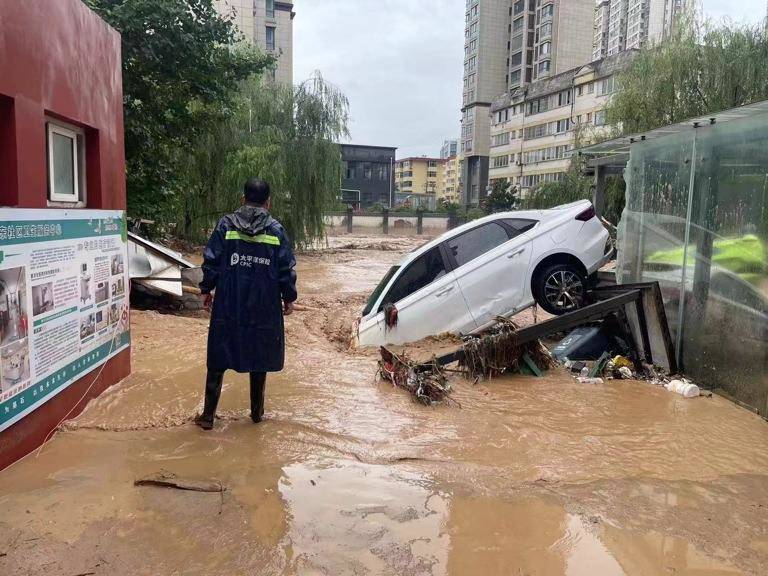 逆行守护！中国太保全力应对陕西宝鸡暴雨洪灾-第1张图片