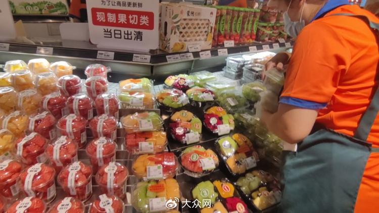 “师从胖东来”，中百仓储超市“爆改”后首次开业：价格明显下来了-第7张图片