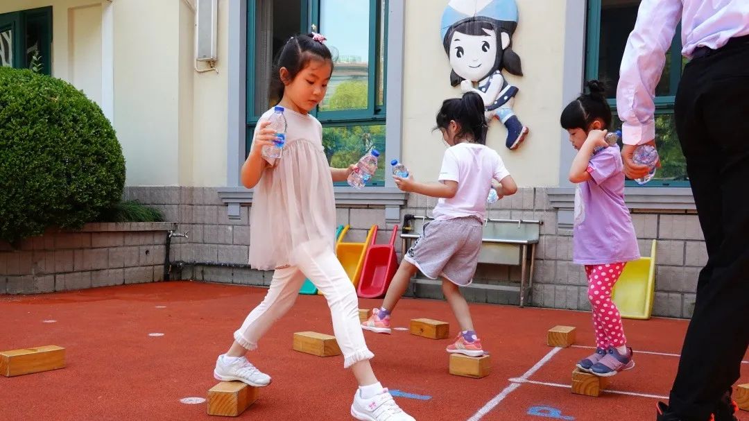 幼儿园突然关停怎么办？编内编外能否实现“同工同酬”？专家详解学前教育法草案二审稿-第1张图片