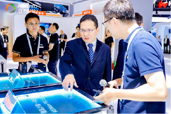 亚信科技深度参与中国联通合作伙伴大会 携手共创下一个30年！-第2张图片