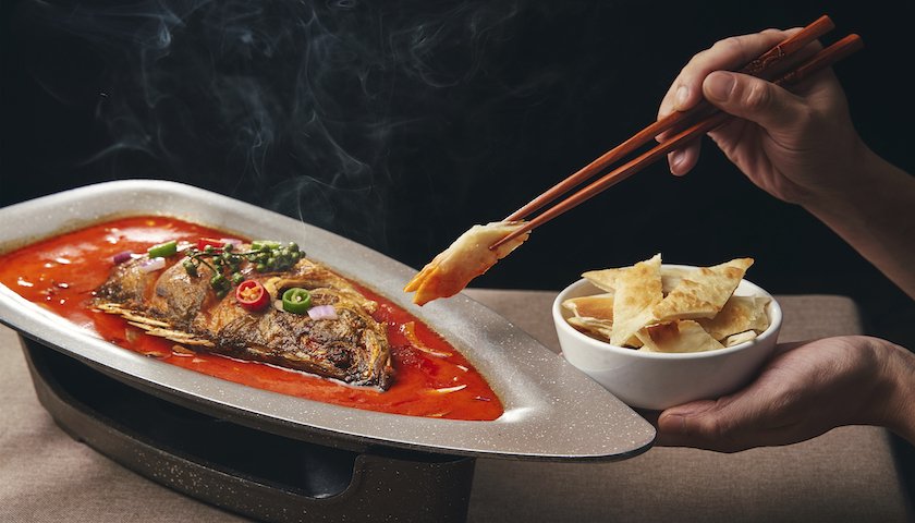 IP再陷“健康证涉嫌造假”风波！徽菜品牌小菜园更新招股书：同店销售额同比下滑-第1张图片