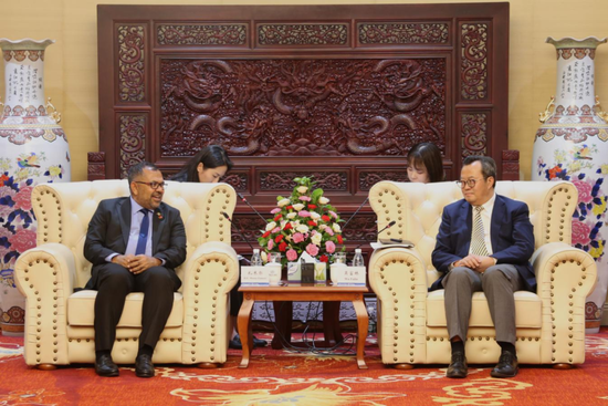 中国进出口银行董事长吴富林会见马尔代夫外交部长扎米尔-第1张图片