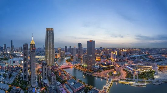 GDP十强“守门员”之争，谁能胜出？-第6张图片
