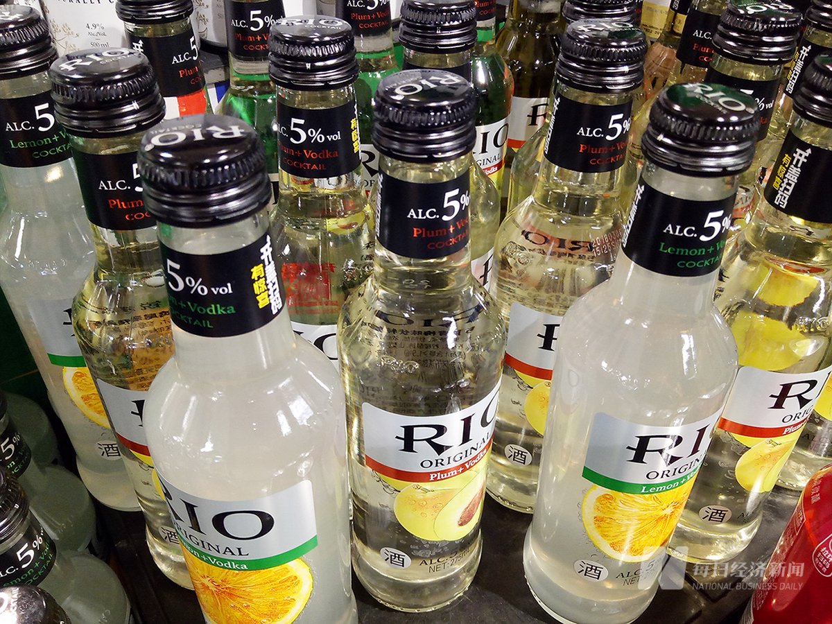 上半年盈利降逾8%，百润股份股价却涨停 布局威士忌7年后新品有望下半年上市-第2张图片
