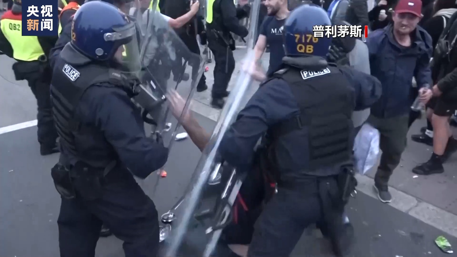 英国大规模骚乱已致779人被捕，司法大臣：影响或持续数年-第3张图片