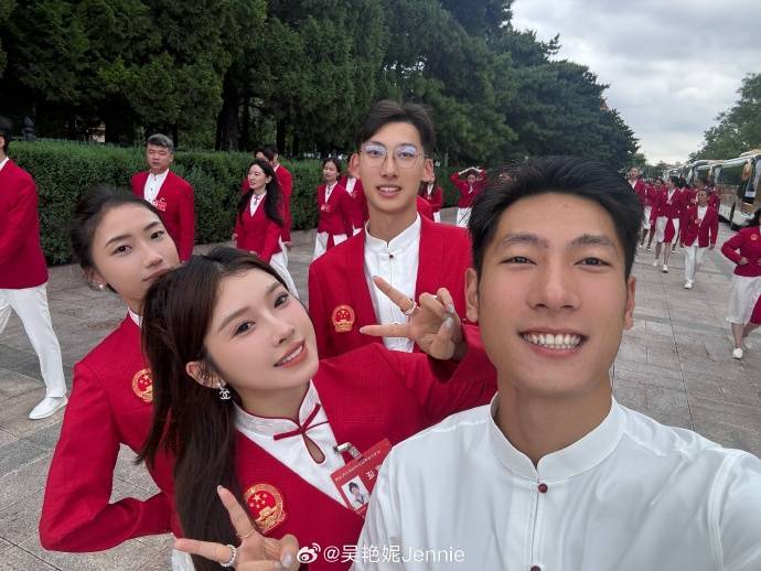 吴艳妮晒照:最幸福的一天 东方之美-第4张图片