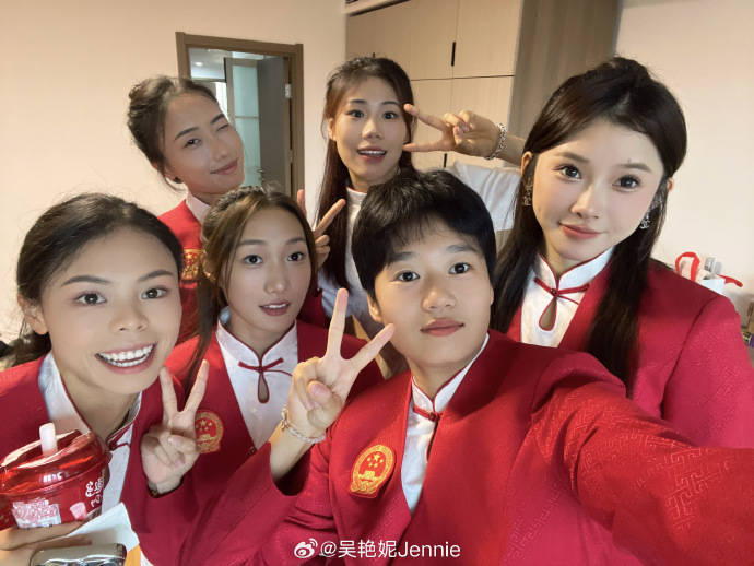 吴艳妮晒照:最幸福的一天 东方之美-第6张图片