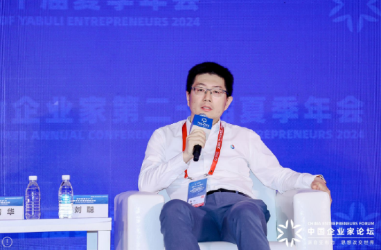 科大讯飞刘聪：大模型本身是深度学习的，比小模型更聪明一点-第1张图片