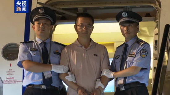又见底部信号？熊市券商大整合来了！一夜之间被合并，投行老总潜逃金三角被抓回：海通证券，为何雪崩？-第2张图片