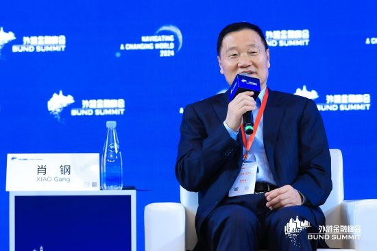 肖钢：中国金融业应用大模型不是替代人，而是赋能人-第1张图片