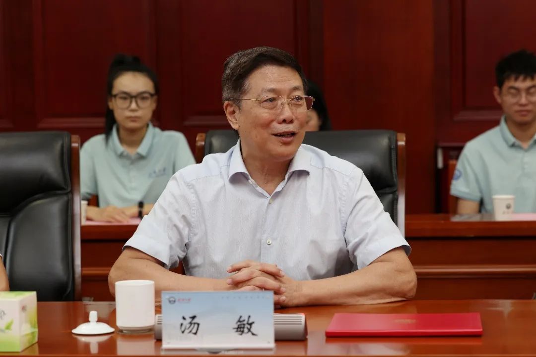 汤敏、左小蕾，捐1000万元！武大副校长：作为工薪一族，何其不容易-第2张图片
