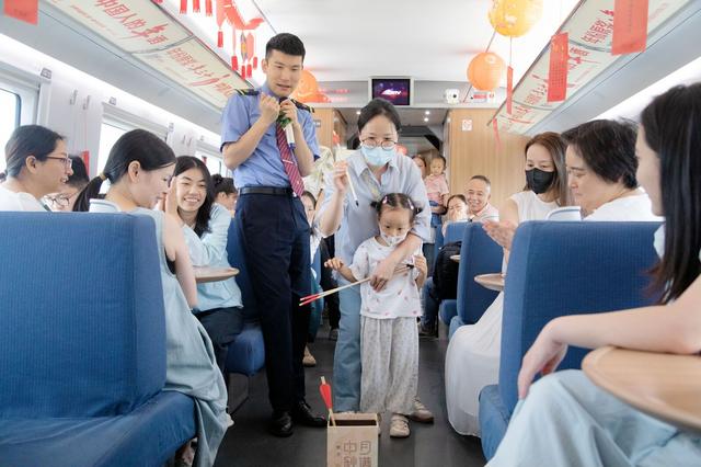 长三角铁路预计今日发送210万人次，动态调整列车开行方案-第2张图片