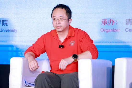 周鸿祎：应结合企业场景打造专业化大模型-第1张图片