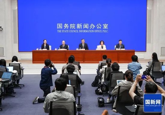 官方解读保险业新“国十条”，商业保险年金配套政策、险资运用长周期考核等新规或率先落地-第1张图片