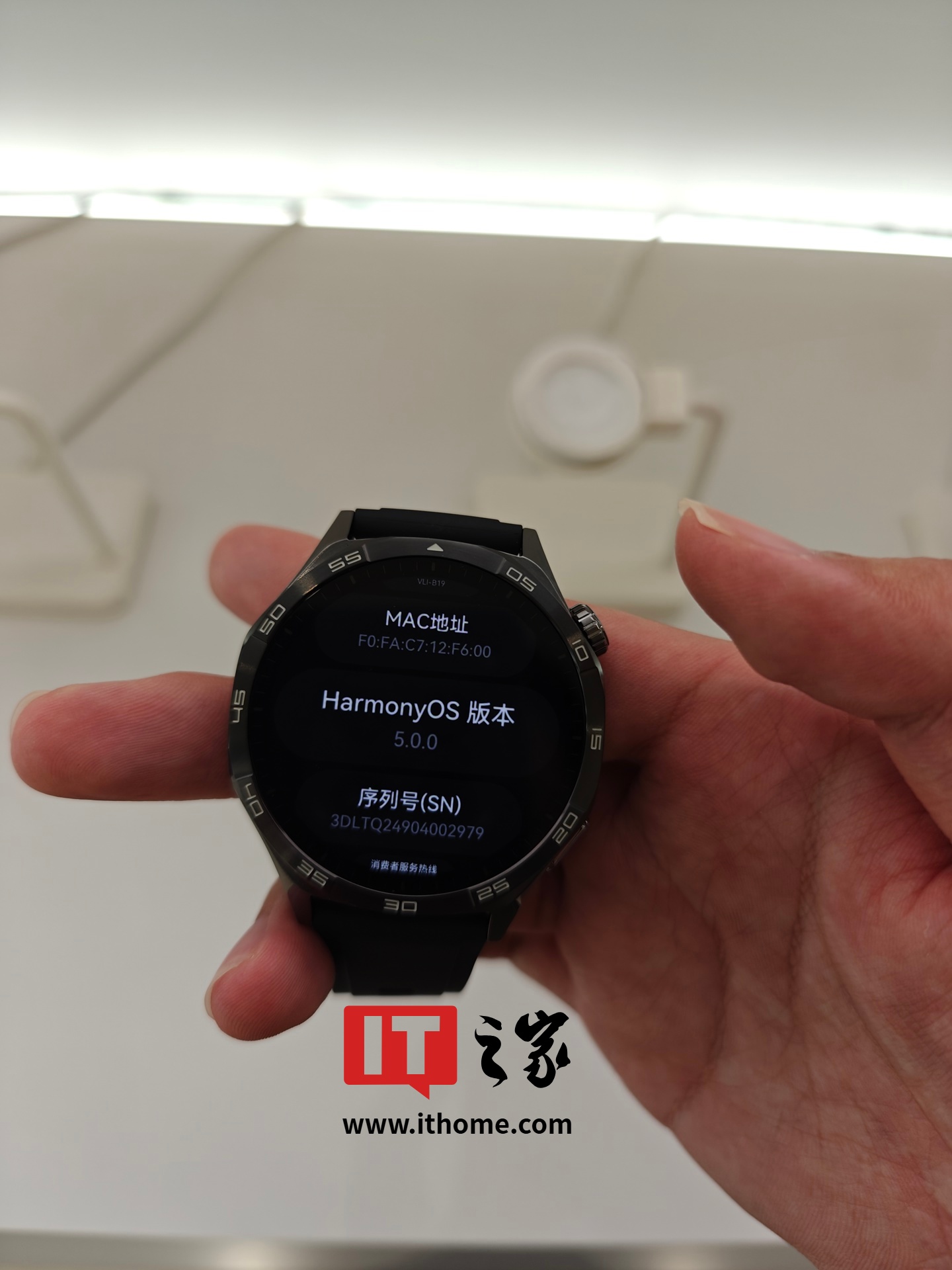 消息称华为 HarmonyOS 将推 4.4 版本，问界汽车超级桌面 2.0 功能已支持鸿蒙 4.3.X 及以上系统手机-第6张图片