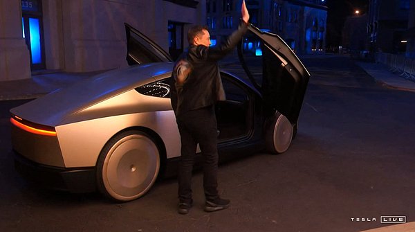市值蒸发670亿美元，特斯拉Robotaxi未必是“破局者”-第1张图片