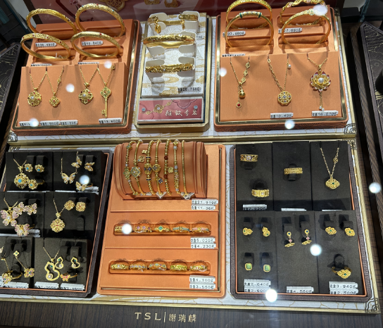 金价飙涨！金店该如何接住“泼天富贵”-第1张图片