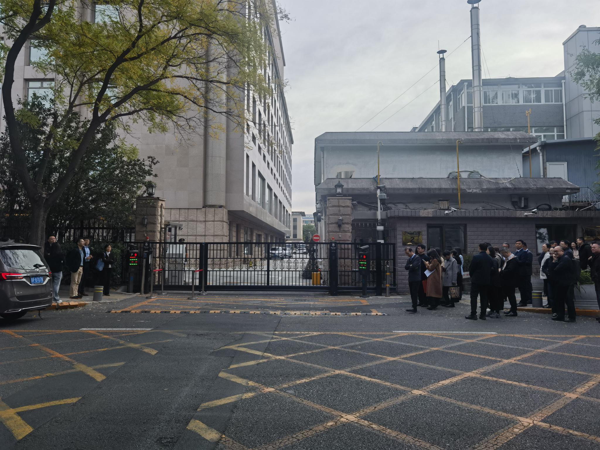 2024年医保国谈首日：默沙东、信达等开谈，代表称“谈判很简单在预期之内，专家态度很好”-第1张图片