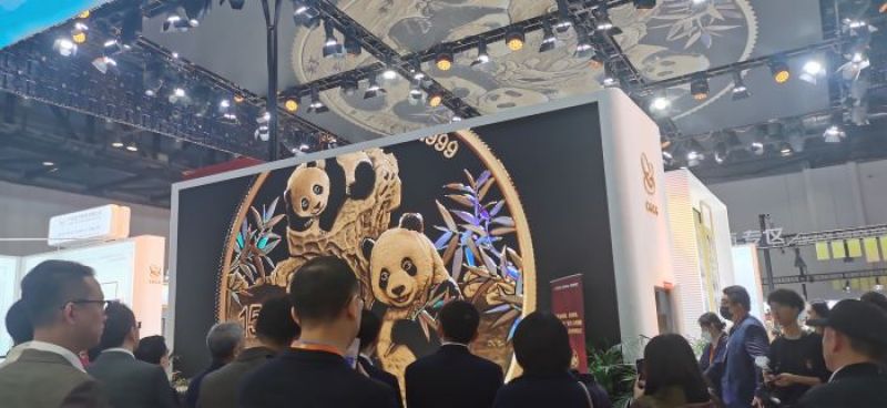 高金价吓退金饰消费，金币、金条消费热有增无减，黄金未来走势仍被看好-第1张图片