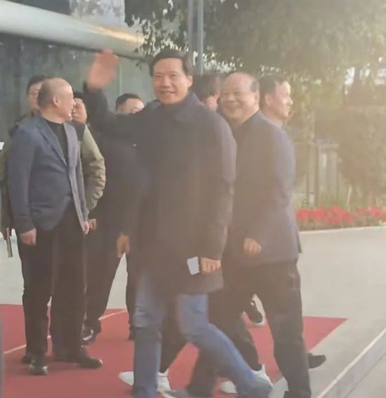 雷军到访宁德时代，和曾毓群谈一个“小生意”-第2张图片