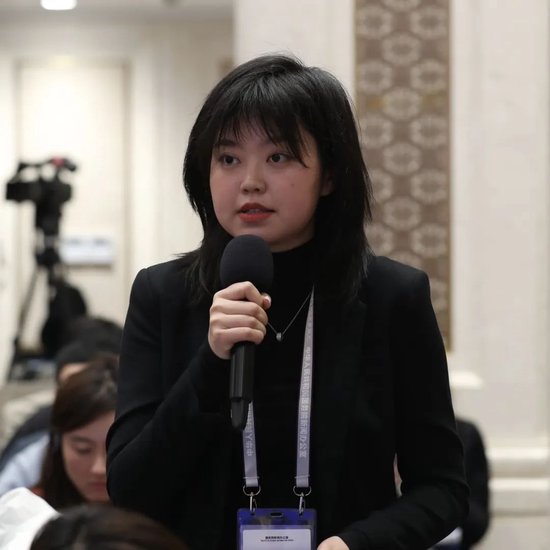 证监会主席吴清在国新办新闻发布会上答记者问：提升实际投资比例、延长考核周期（发言全文、问答实录）-第6张图片