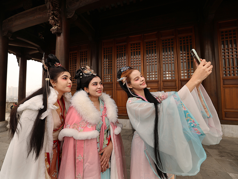 2025年旅游市场展望：“情绪价值”释放让旅游真正生活化，出入境游继续“双向奔赴”-第3张图片