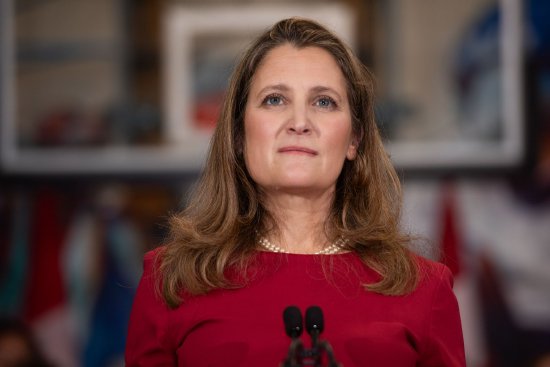 加拿大总理之位有力竞争者Freeland：呼吁被特朗普针对的国家召开峰会-第1张图片