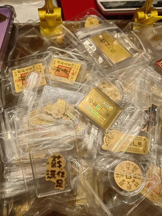 金价疯狂刷屏！记者实探深圳水贝-第4张图片